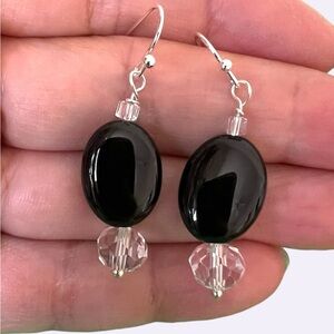 Elegant oval Black and clear crystal Silver plated Earrings